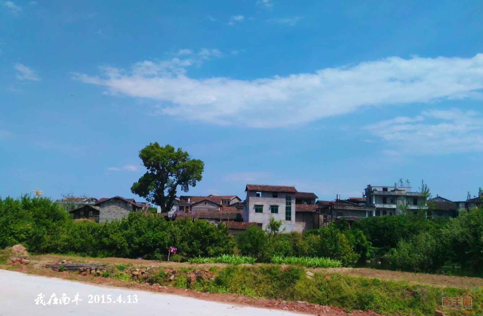 安静的村.jpg