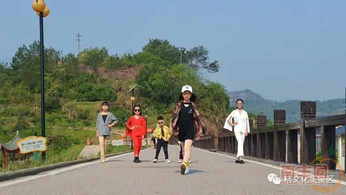 122205dsqq7mmms2j27l2m.jpg